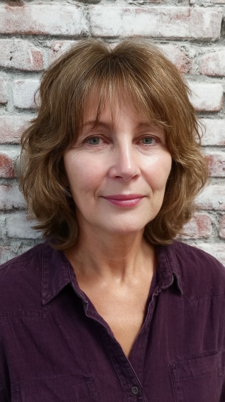 Soft Textured Waves with Subtle Layers