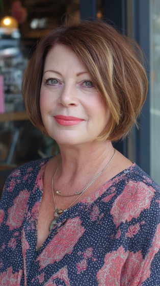 Softly Layered Side-Parted Bob with Subtle Highlights