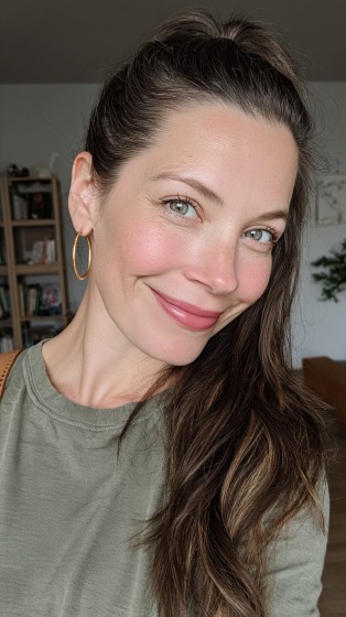 Trendy Half-Up Textured Waves with Subtle Highlights