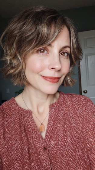 Soft Textured Bob with Gentle Waves