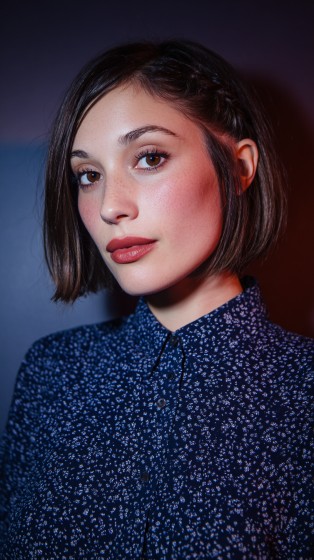 Chic Textured Bob with Subtle Side Braid