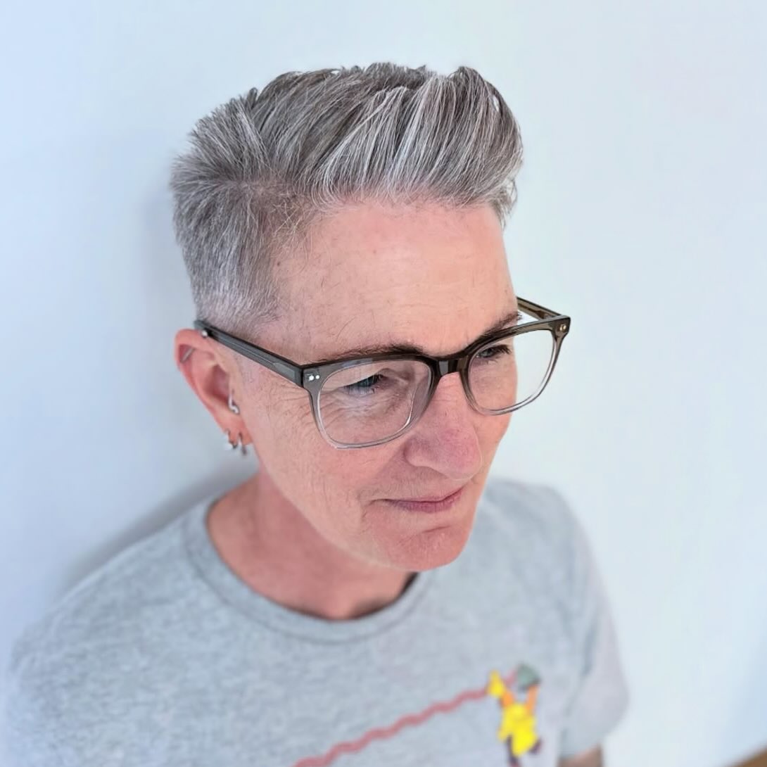 Modern Textured Crop with Defined Volume