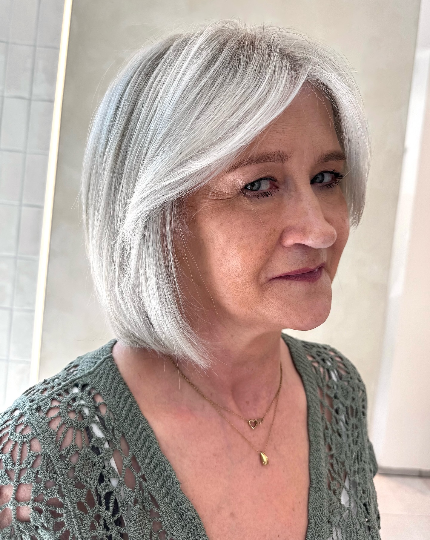 Soft Silver Blunt Bob with Subtle Layers