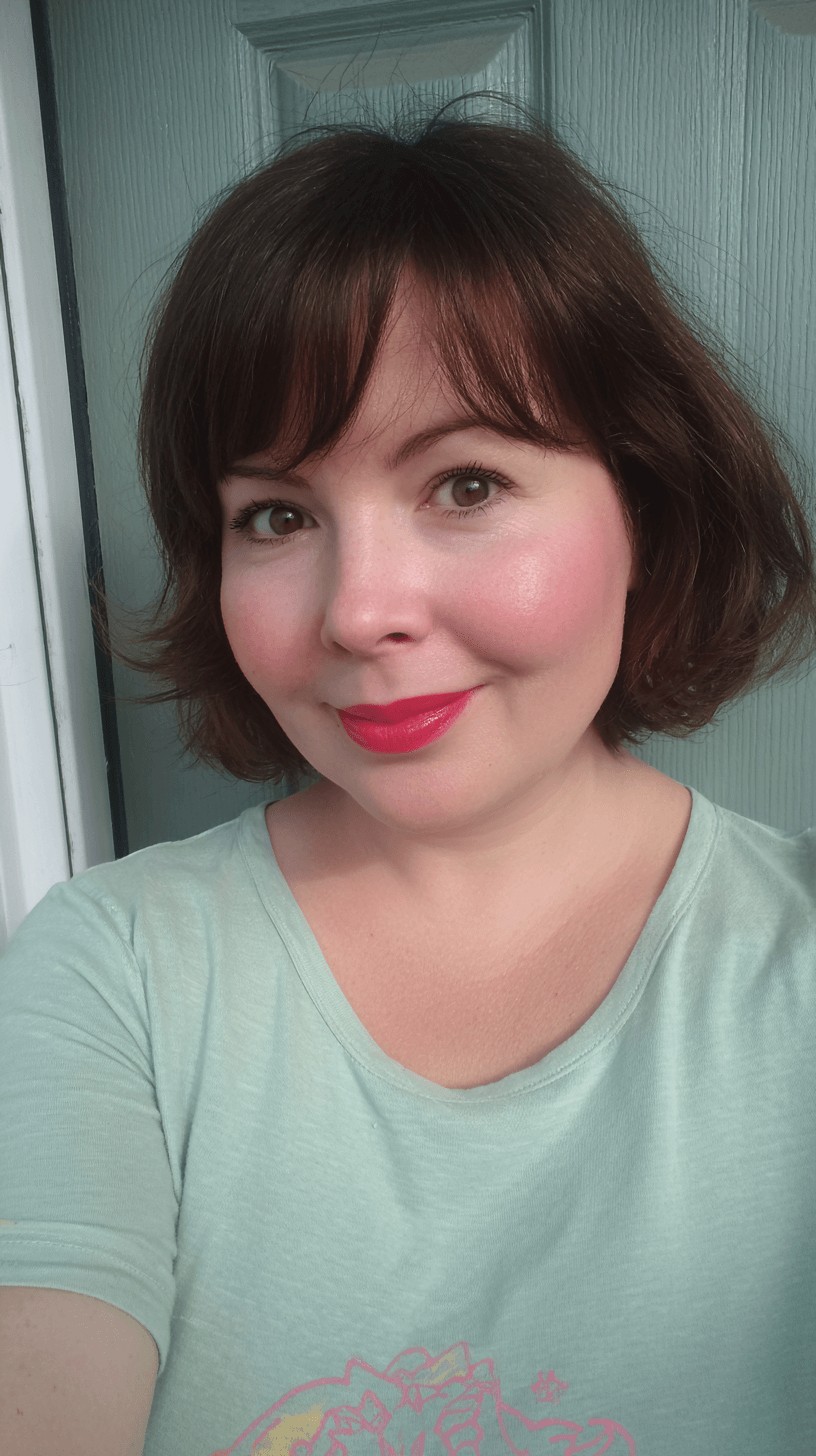 Chic Textured Bob with Soft Bangs