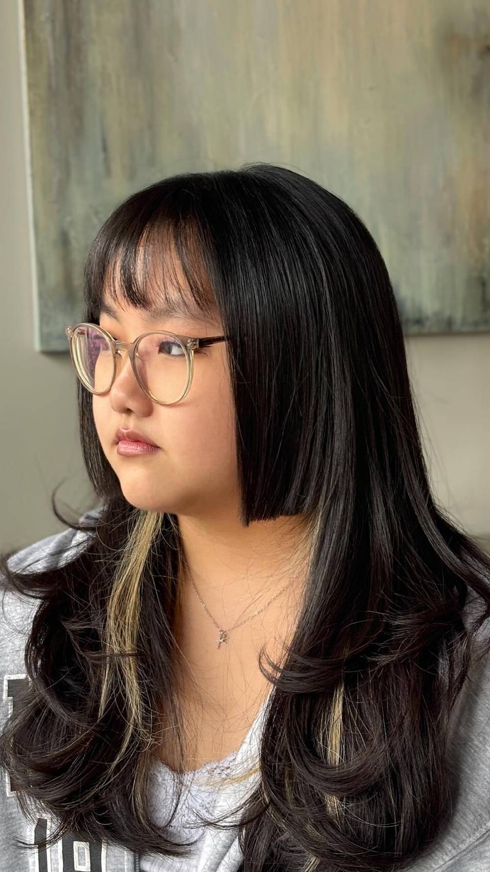 Modern Hime Cut with Subtle Face-Frame and Soft Waves