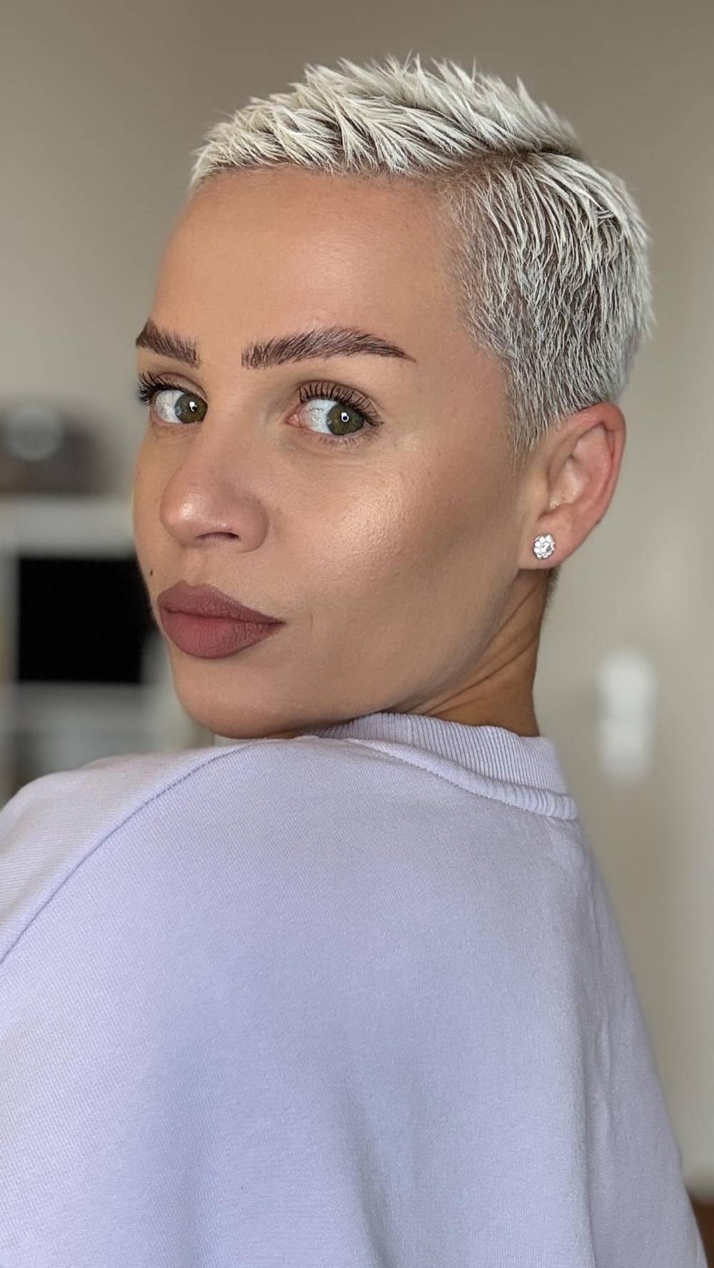 Edgy Textured Short Pixie with Frosted Tips