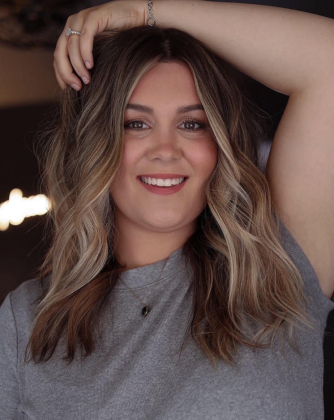 Effortlessly Wavy Layered Medium Cut