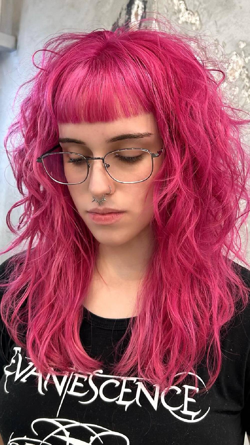 Vibrant Textured Waves with Bold Fringe