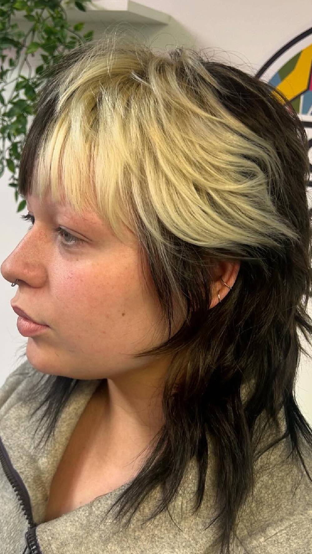 Bold Textured Wolfcut with Dramatic Blonde Highlights