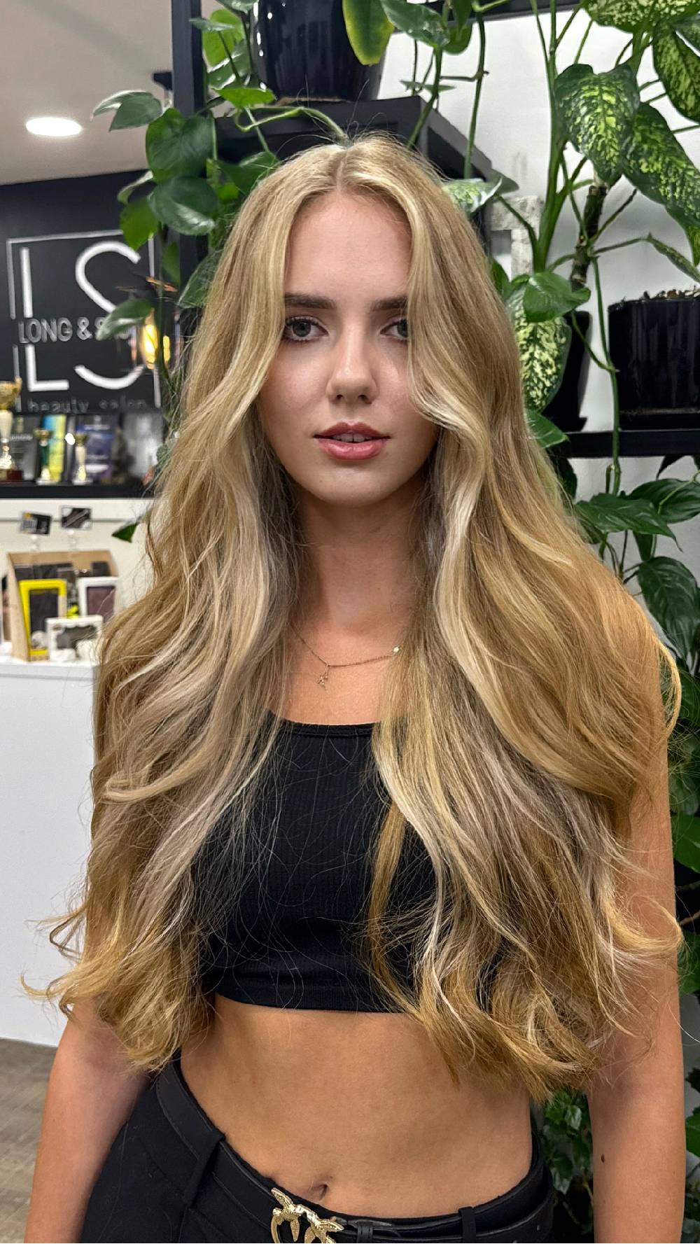 Effortlessly Glamorous Long Waves with Subtle Dimension