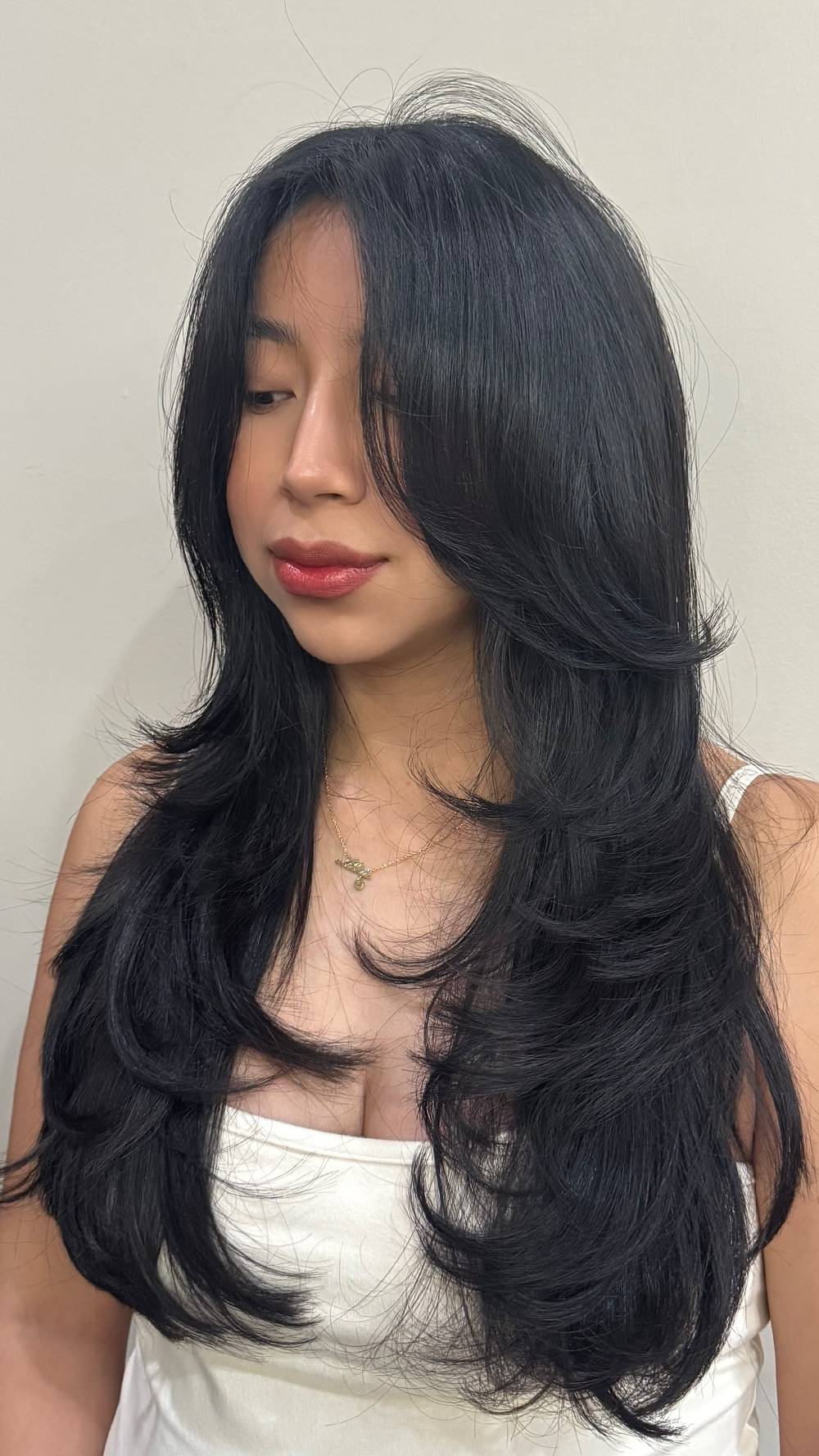 Softly Layered Long Hair with Face-Framing Dimensions