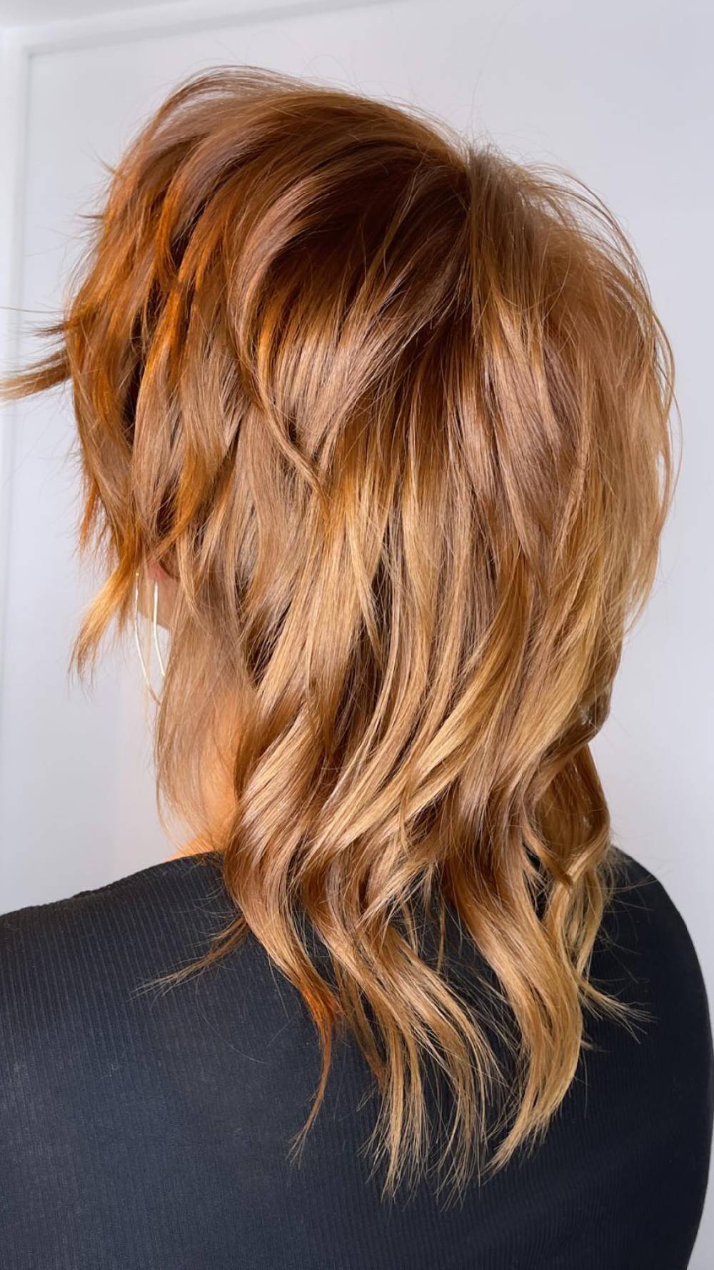 Textured Copper Wolfcut with Subtle Highlights
