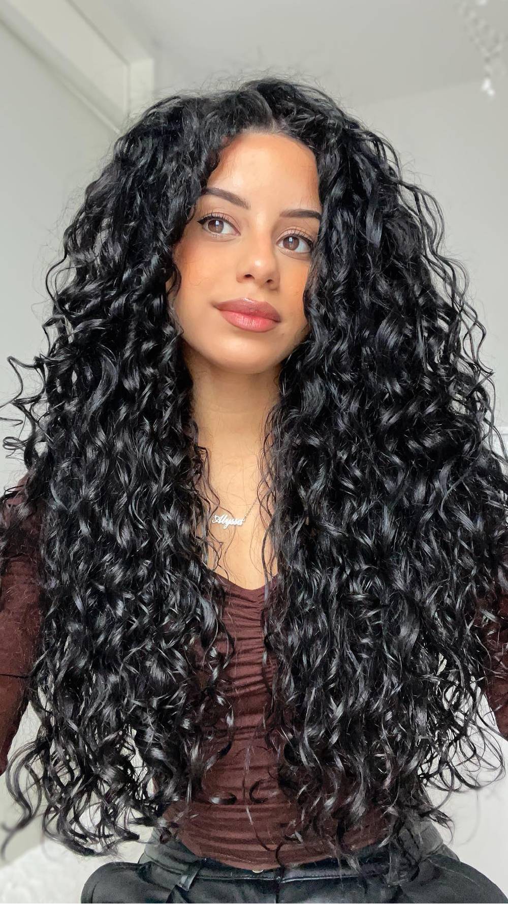 Voluminous Long Spirals with Defined Curls