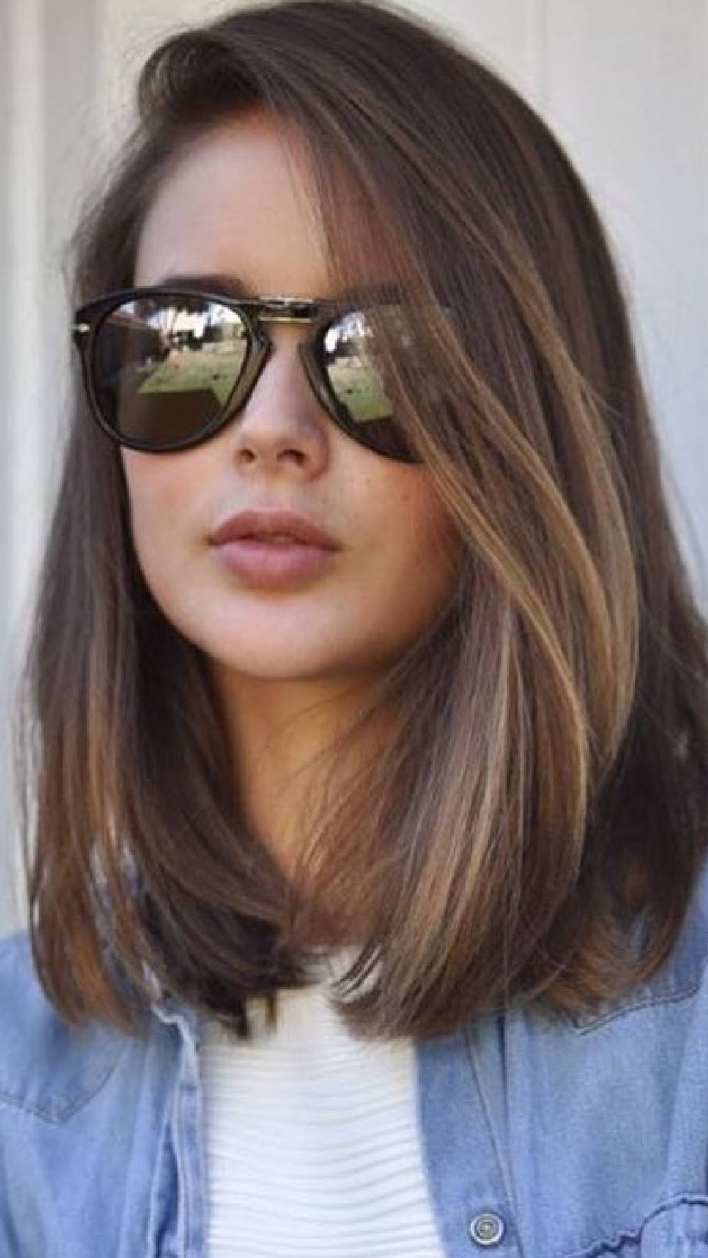 Chic Long Bob with Subtle Highlights