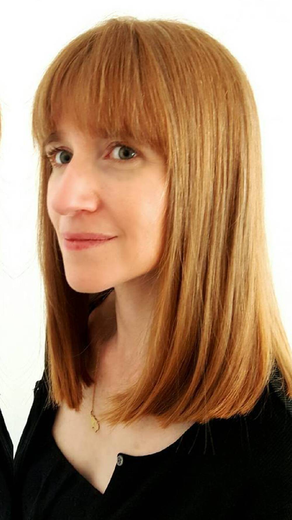 Sleek Mid-Length Cut with Soft Blunt Bangs