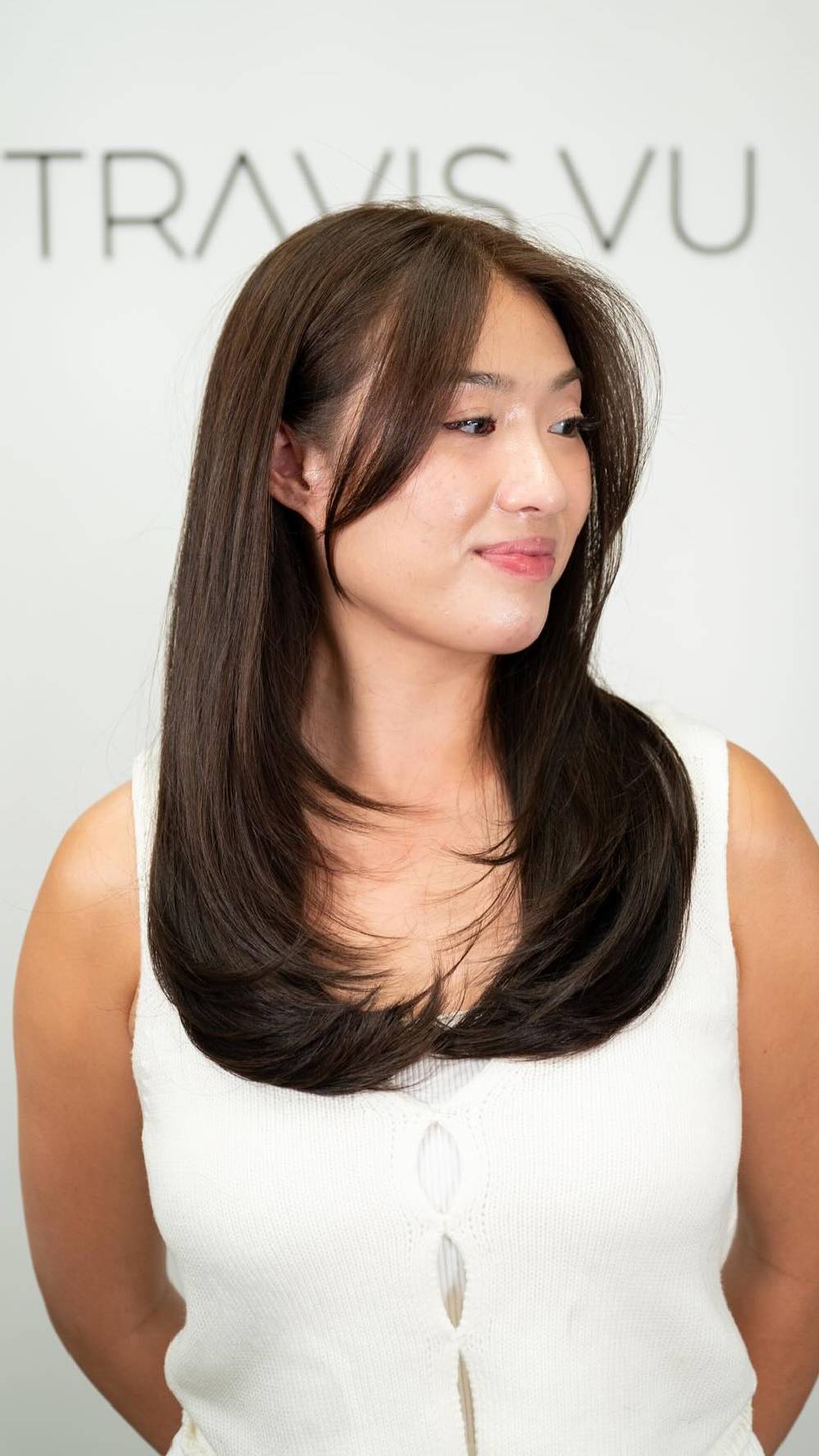 Smooth Long Layers with Subtle Face-Framing Pieces