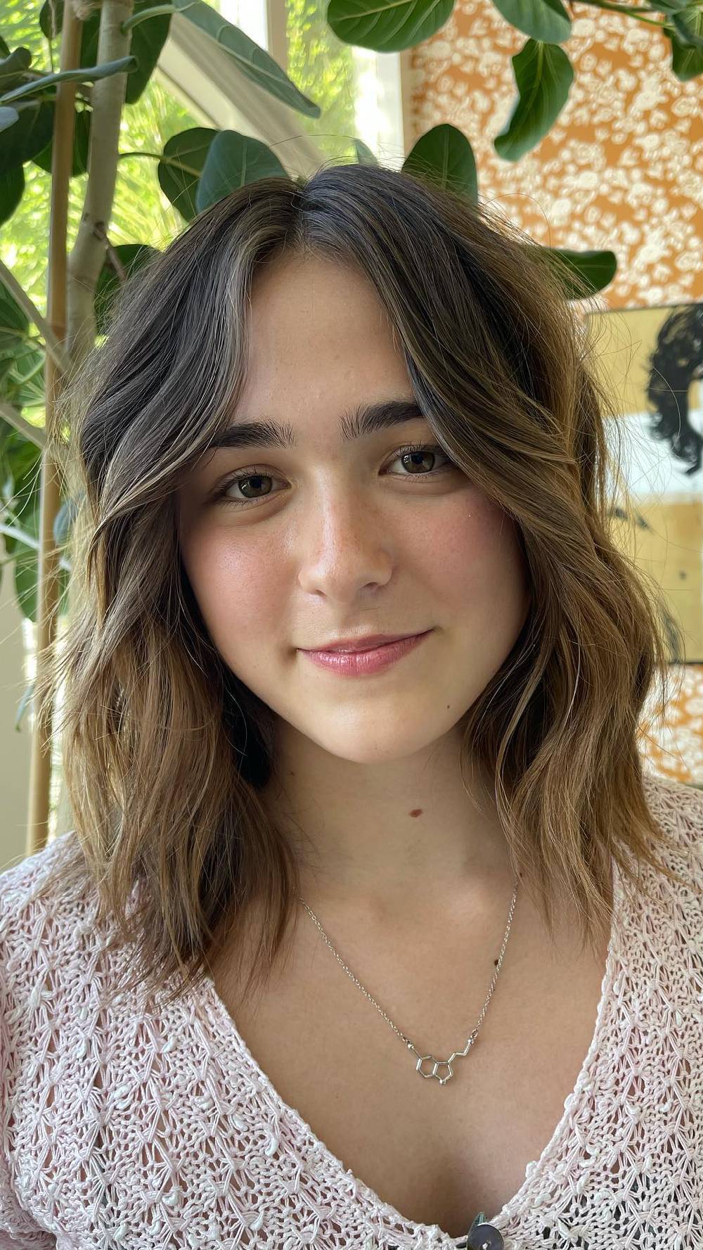 Soft Textured Waves with Natural Highlights