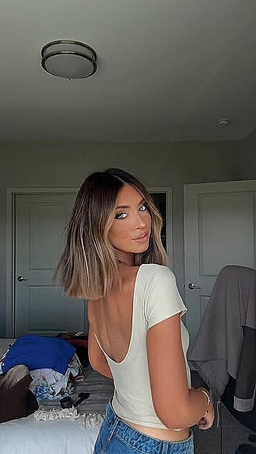 Stylish Shoulder-Length Blonde Balayage with Textured Ends