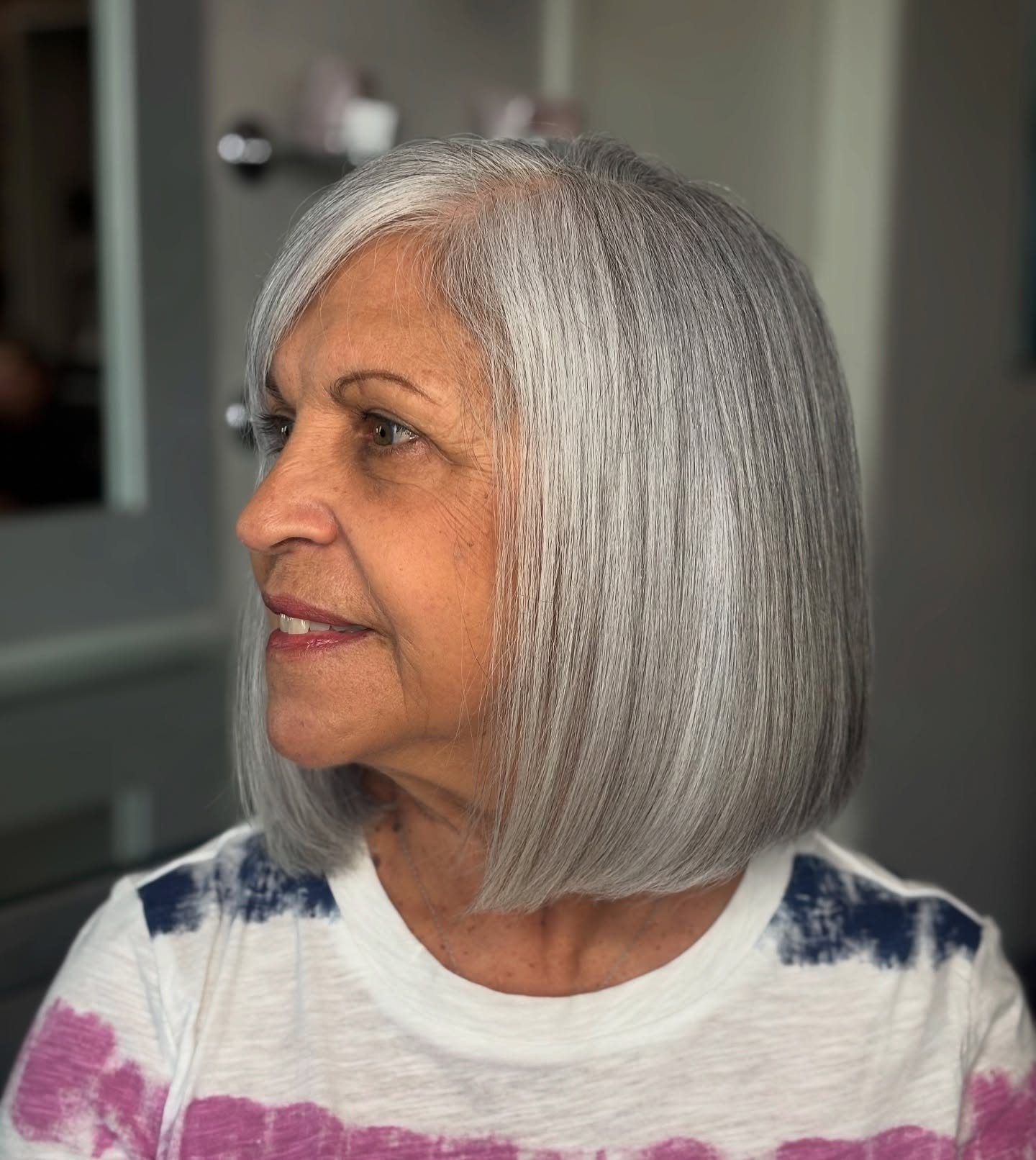 Sleek Silver Blunt Bob with Subtle Movement