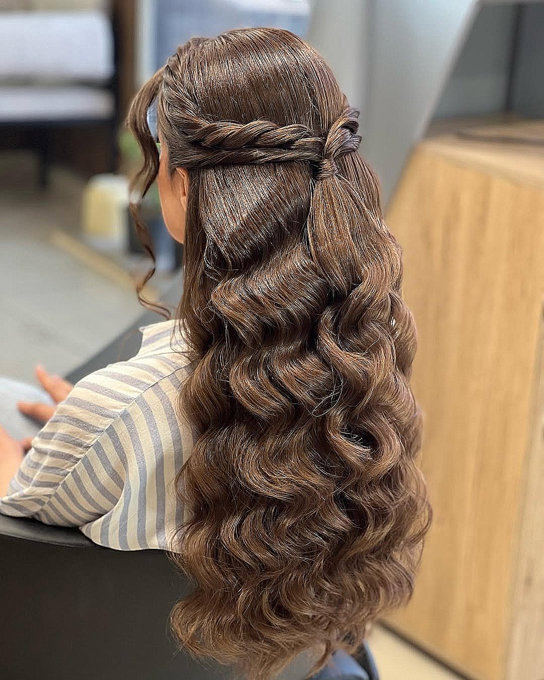 Twisted Half-Up Half-Down Waves