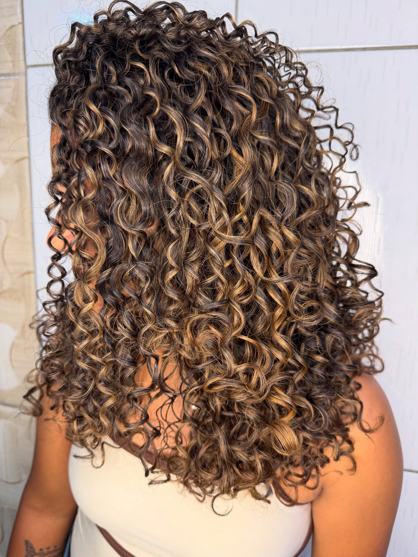 Rich Autumnal Tonal Waves