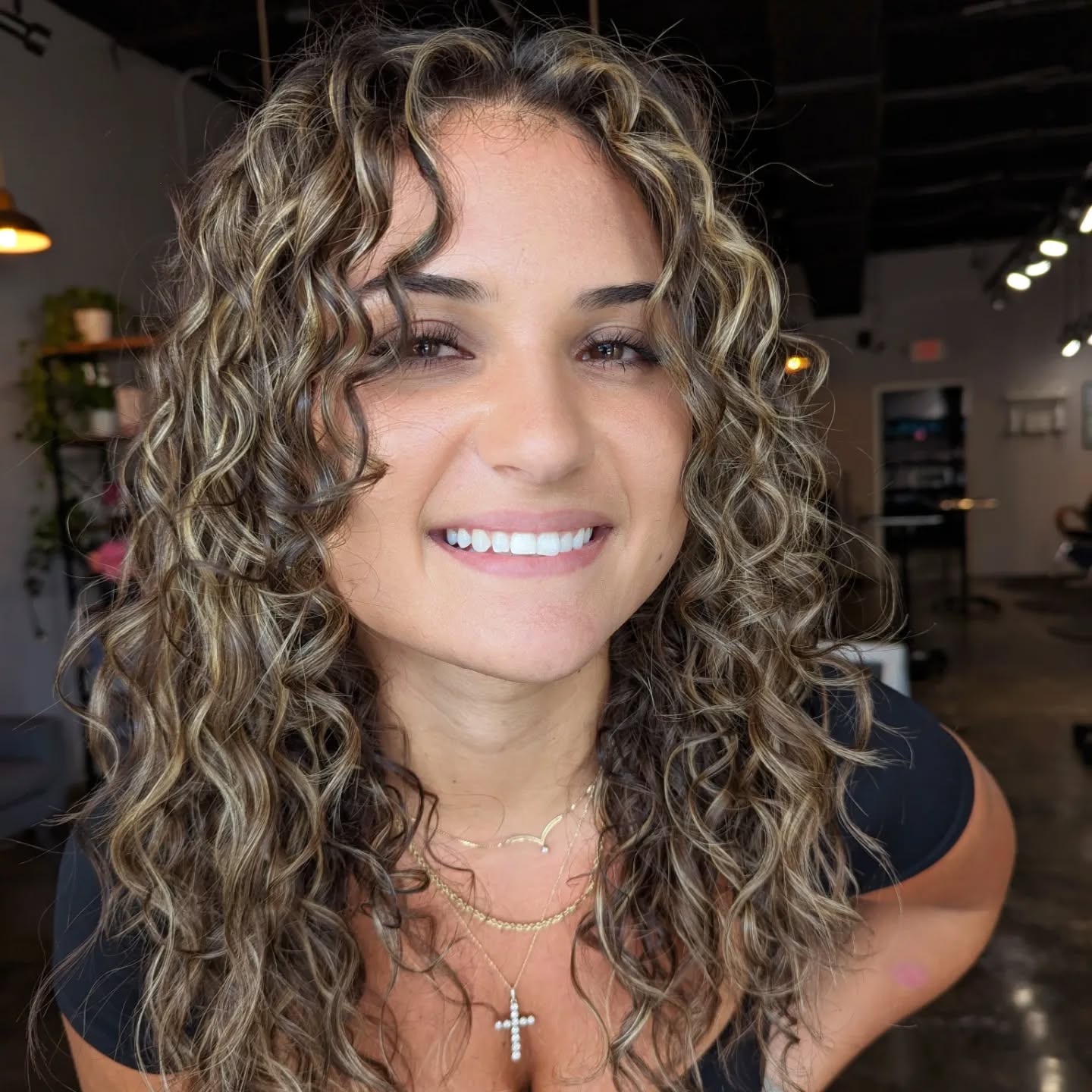 Sunlit Dimensional Blonde Waves with Defined Curls