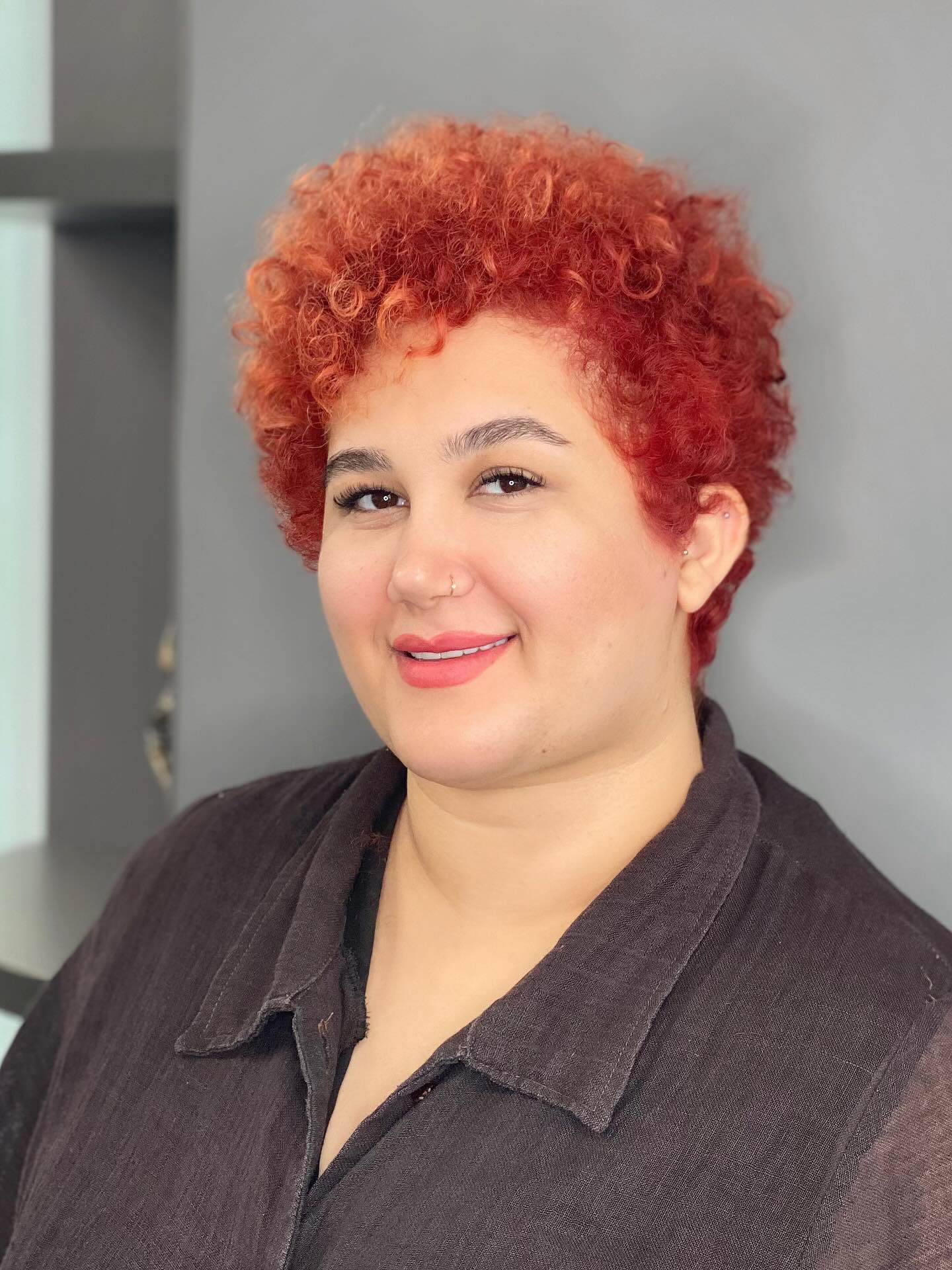 Vibrant Curly Short Crop with Defined Curls