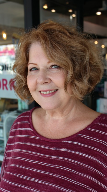 Bouncy Caramel Curls with Soft Volume