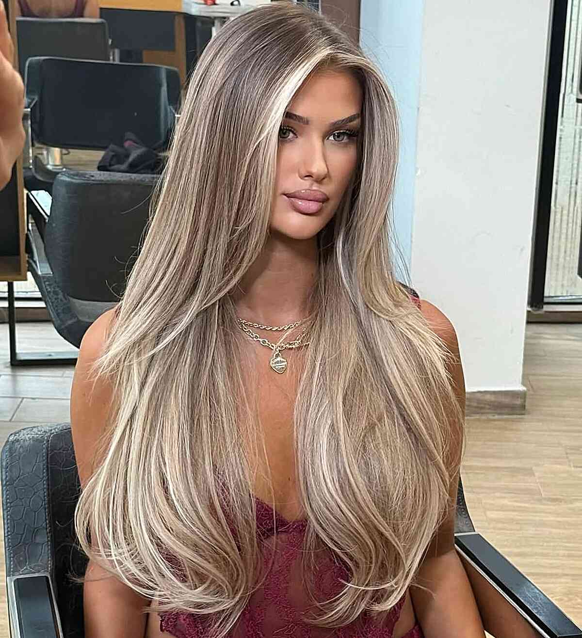 Cool-Toned Blonde Layers with Money Piece