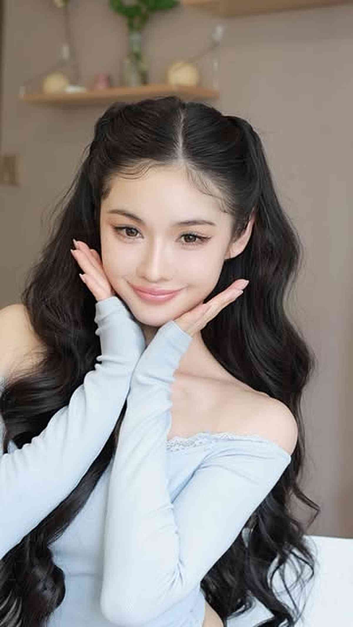 Half-Up Wavy Hairstyle with Middle Part