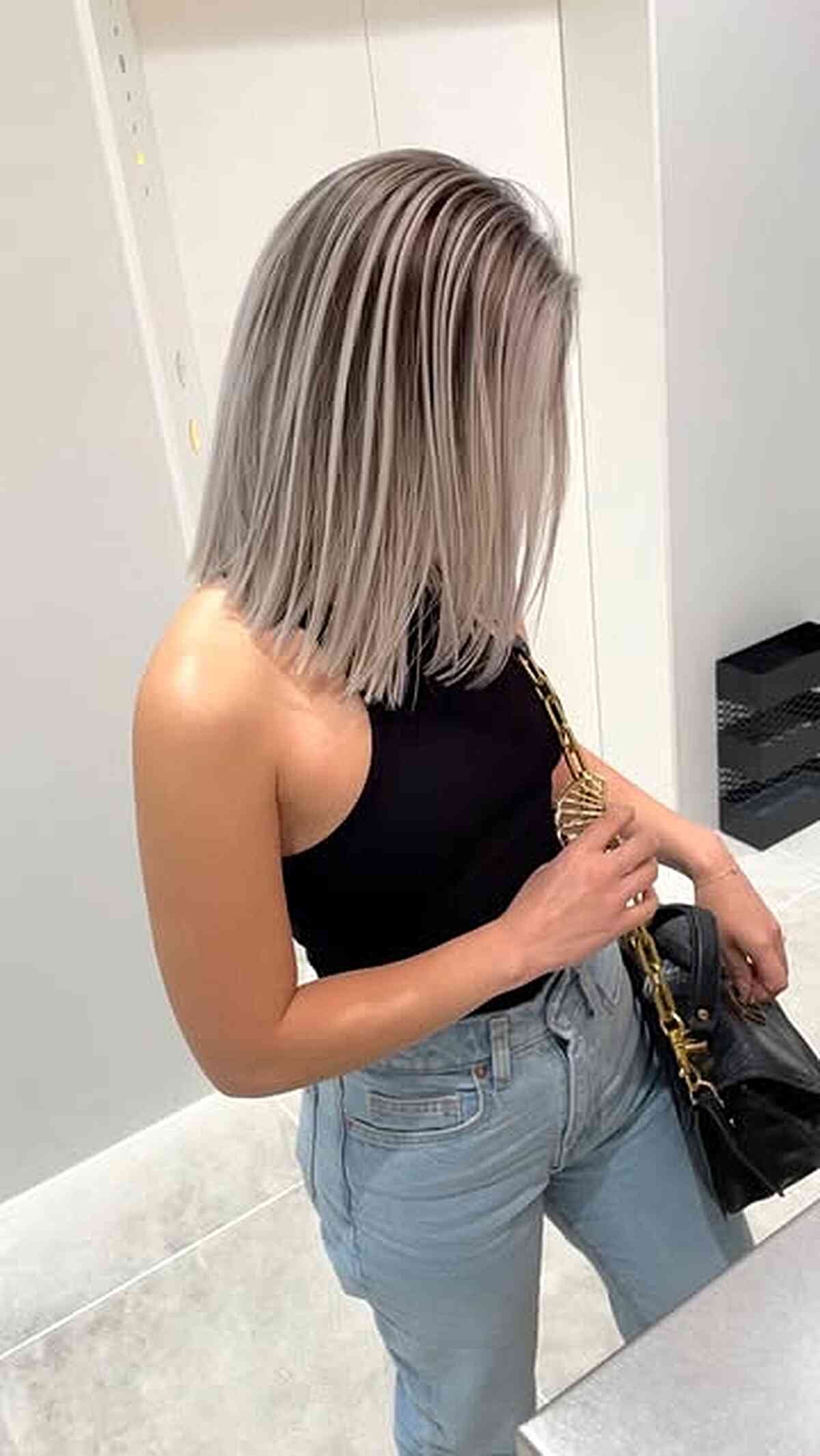 Stylish Silver Beige Blunt Bob
