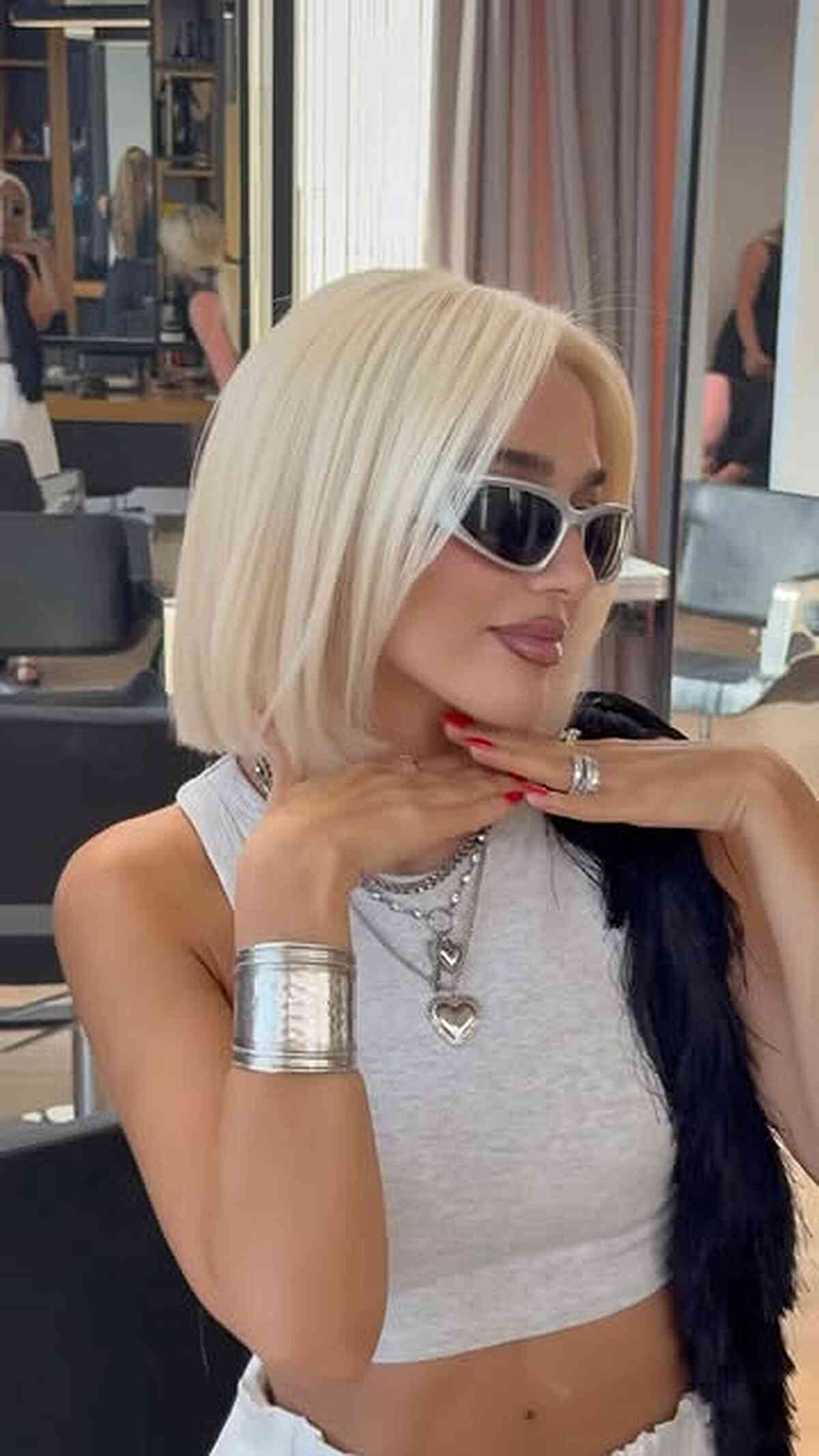 Sleek Straight Blonde Bob with Textured Ends