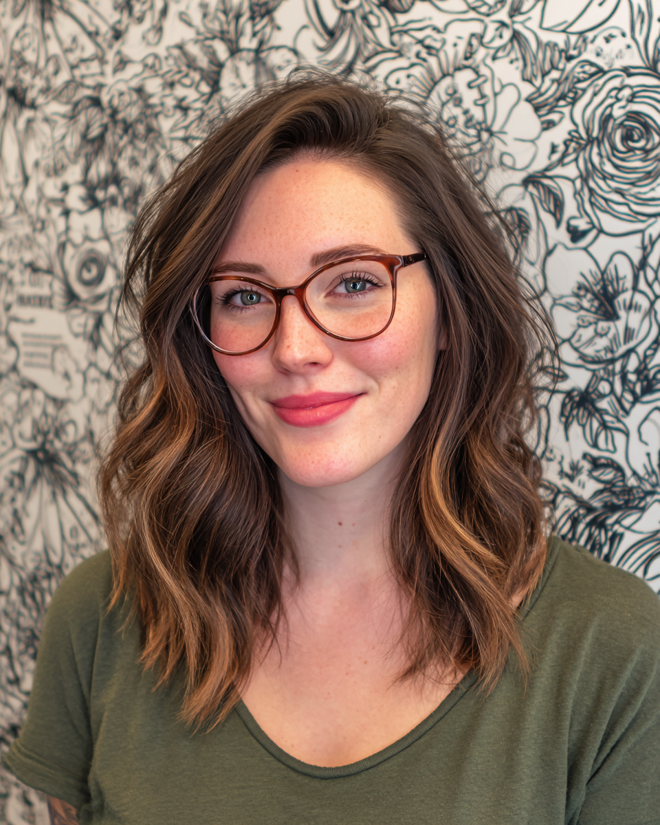 Textured Wavy Lob with Subtle Balayage Highlights