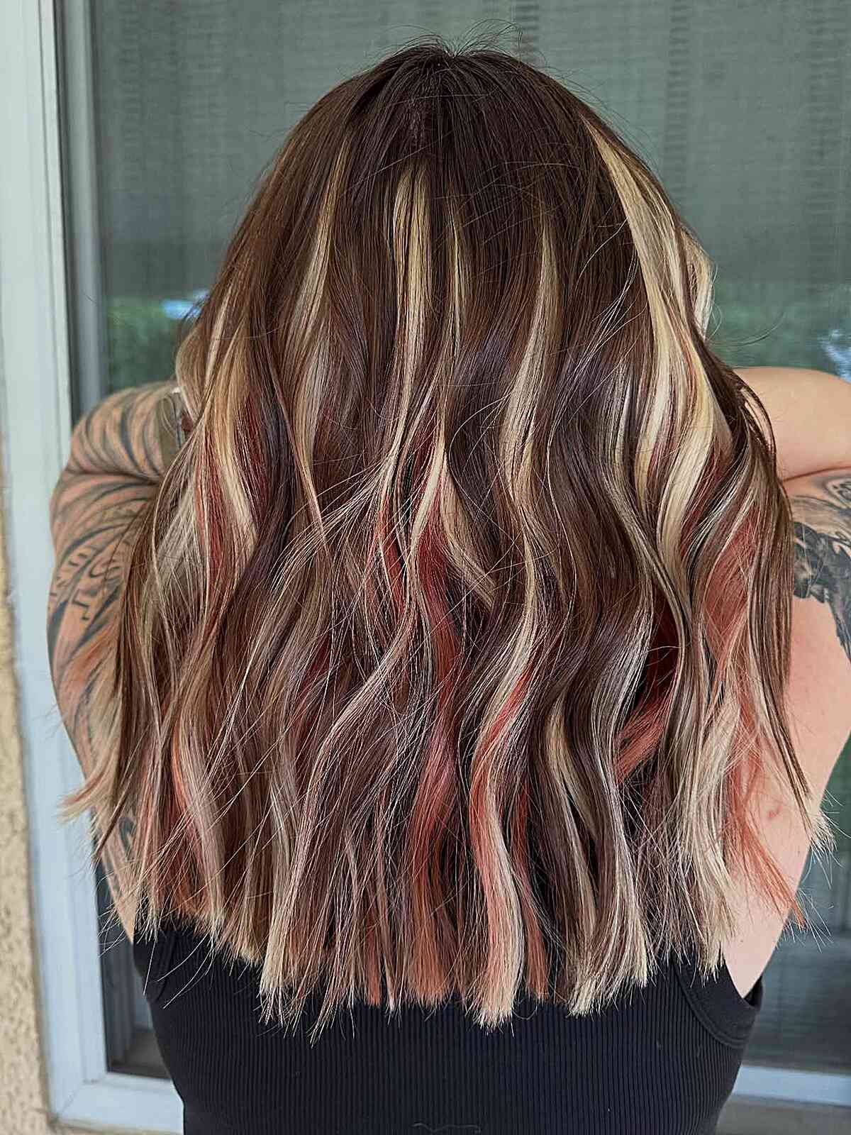 Calico Hair with Textured Waves
