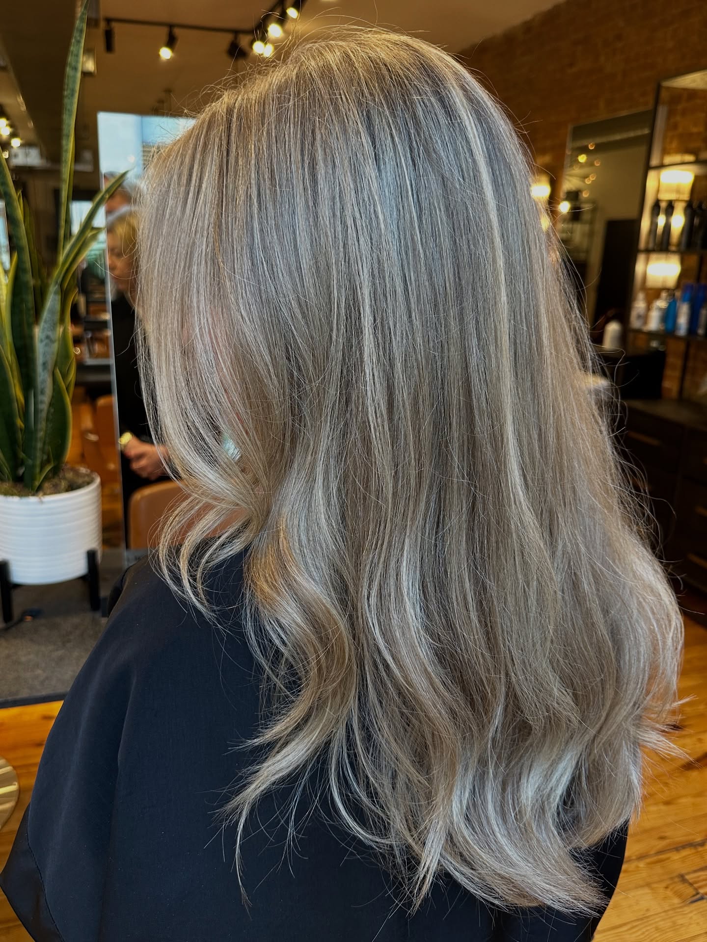 Effortless Silver Waves with Tousled Texture
