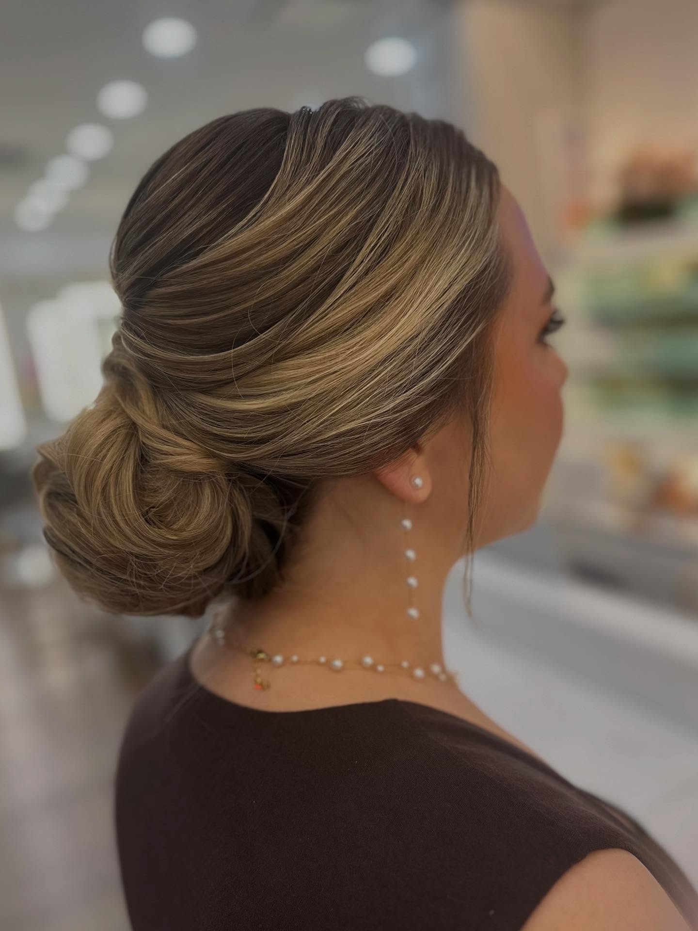 Elegant Contrasting Blonde Twist Chignon
