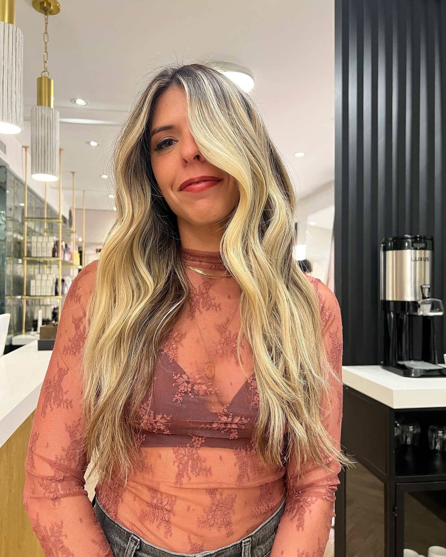 High-Contrast Balayage with Soft Waves