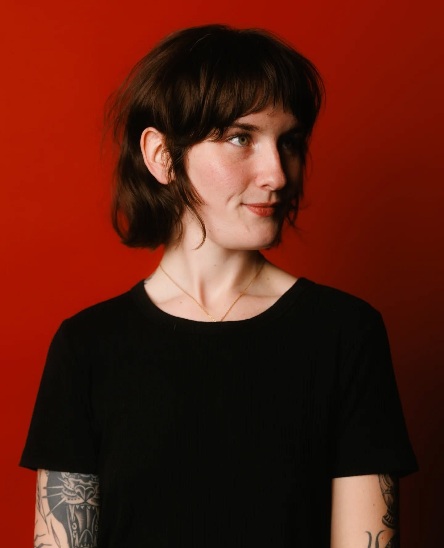 Chic Tousled Fringe with Soft Waves