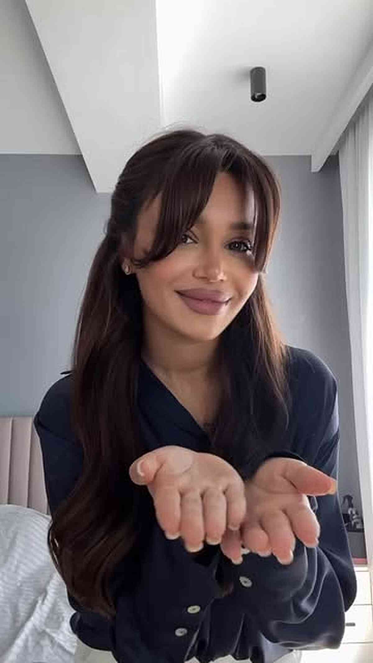 Elegant Half Up Half Down Hairstyle with Soft Waves