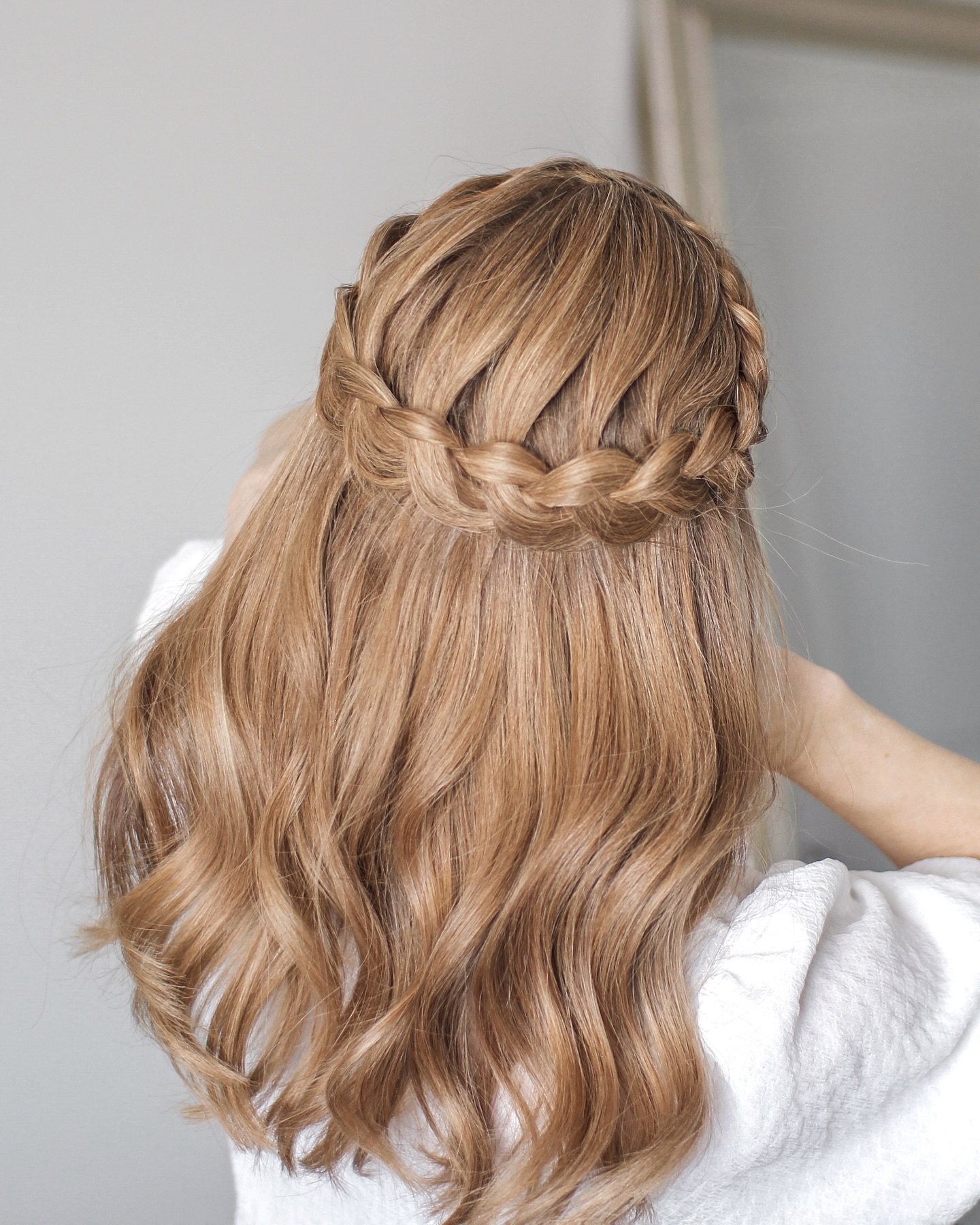 Subtle Diagonal Braid with Soft Waves