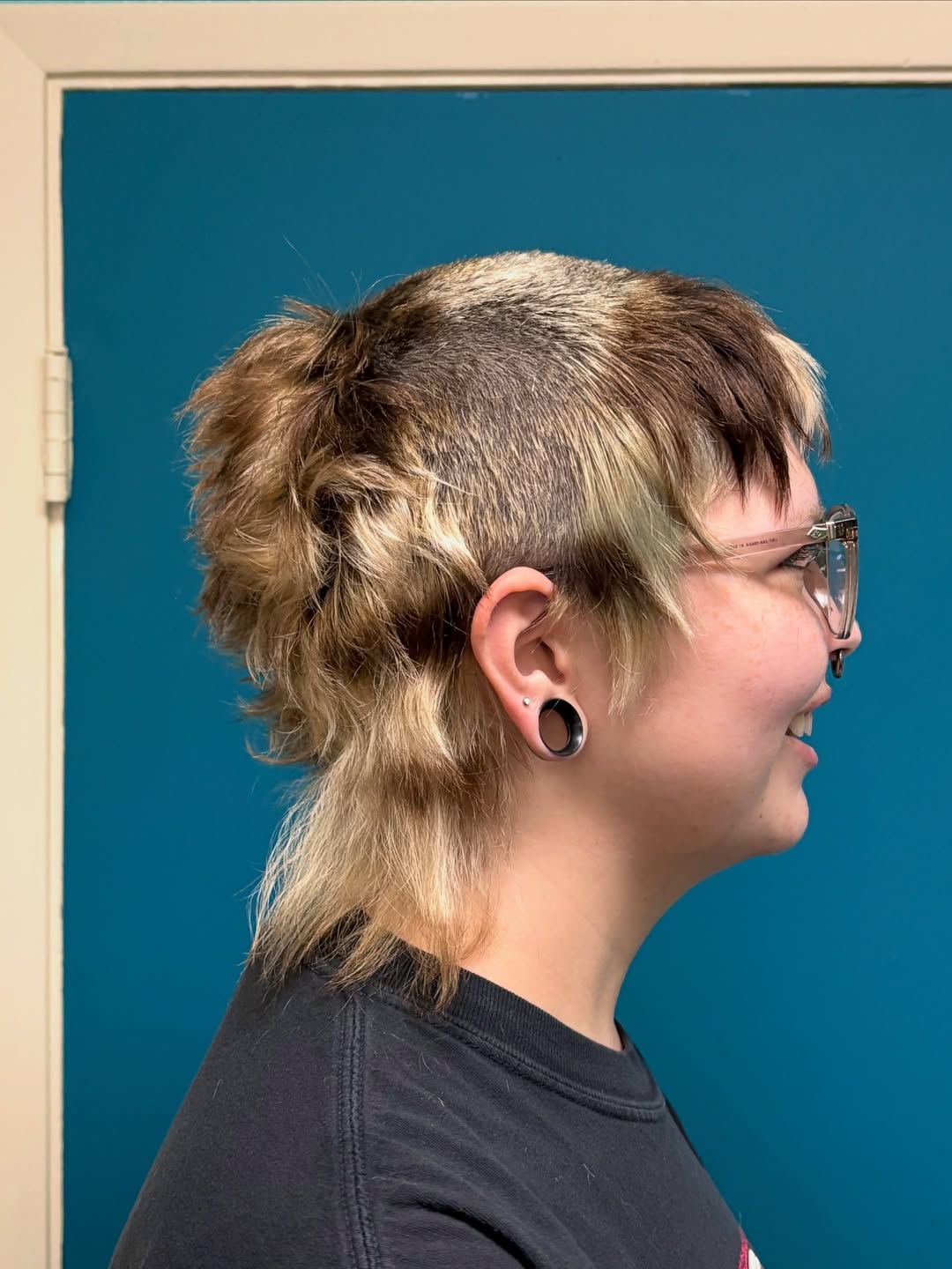Bleached Undercut with Natural Toned Tresses