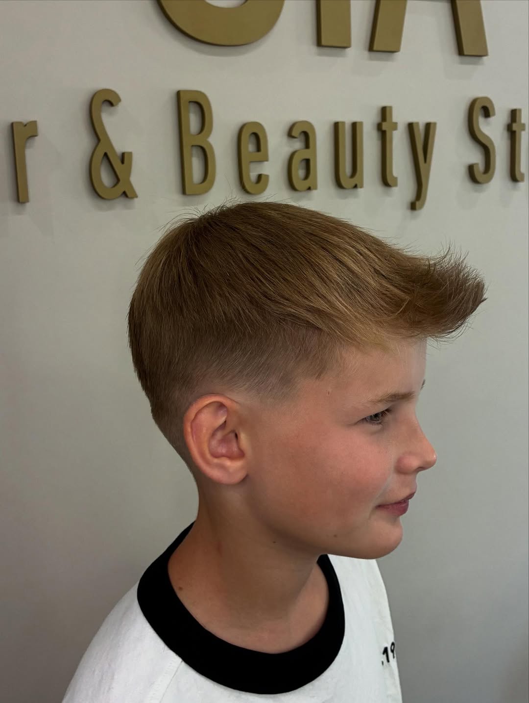 Crisp Tousled Waves with Clean Fade