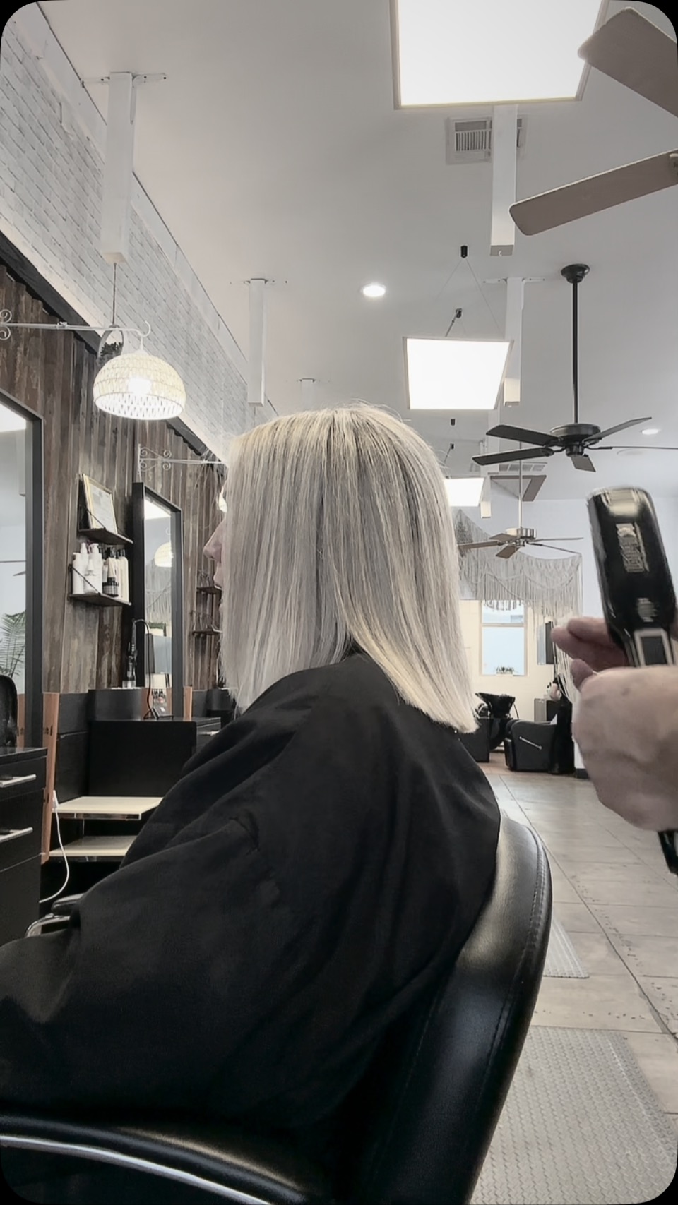 Sleek Silver-White Bob with Precision Cutting