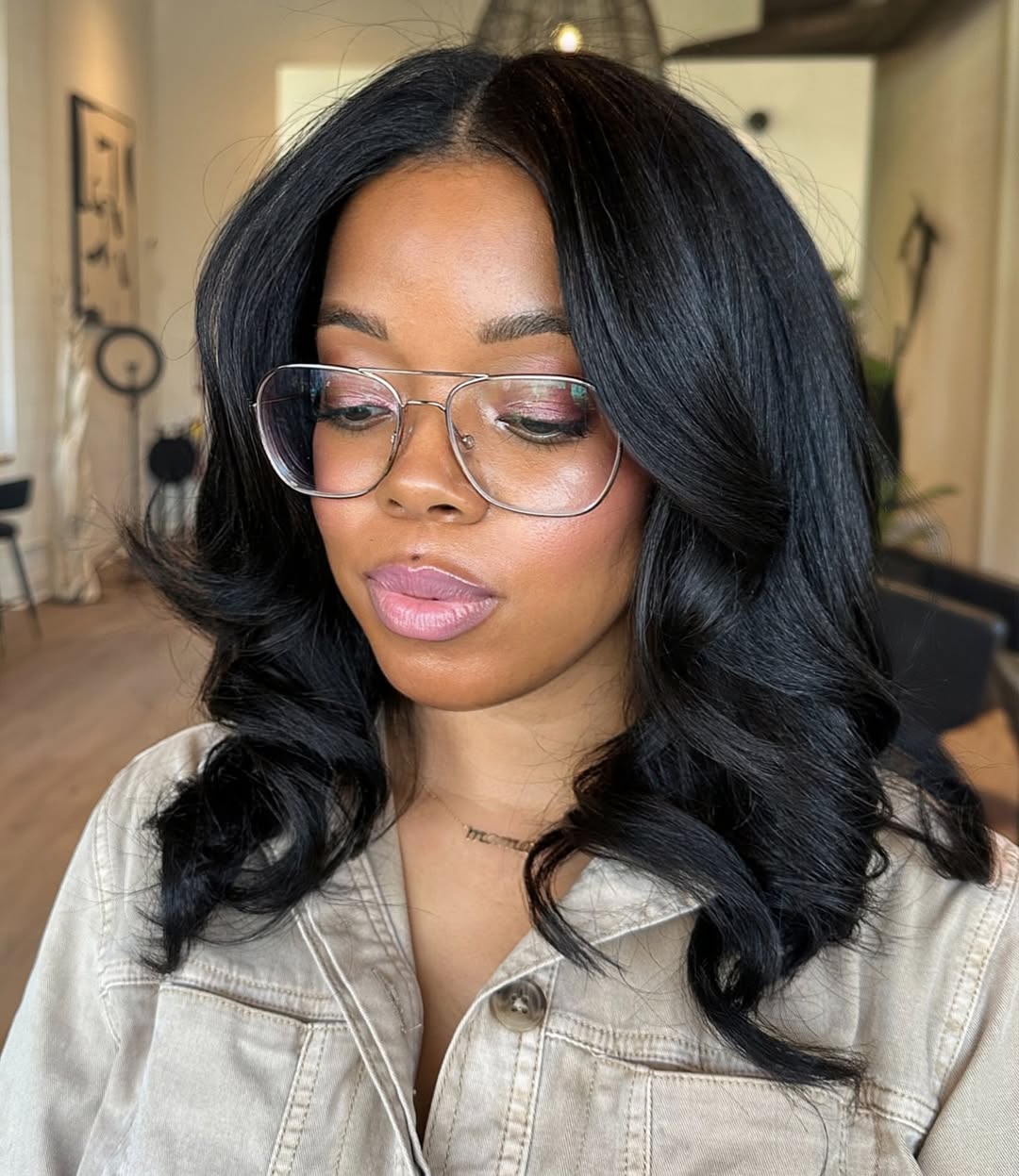 Elegant Glossy Black Waves with Soft Ends