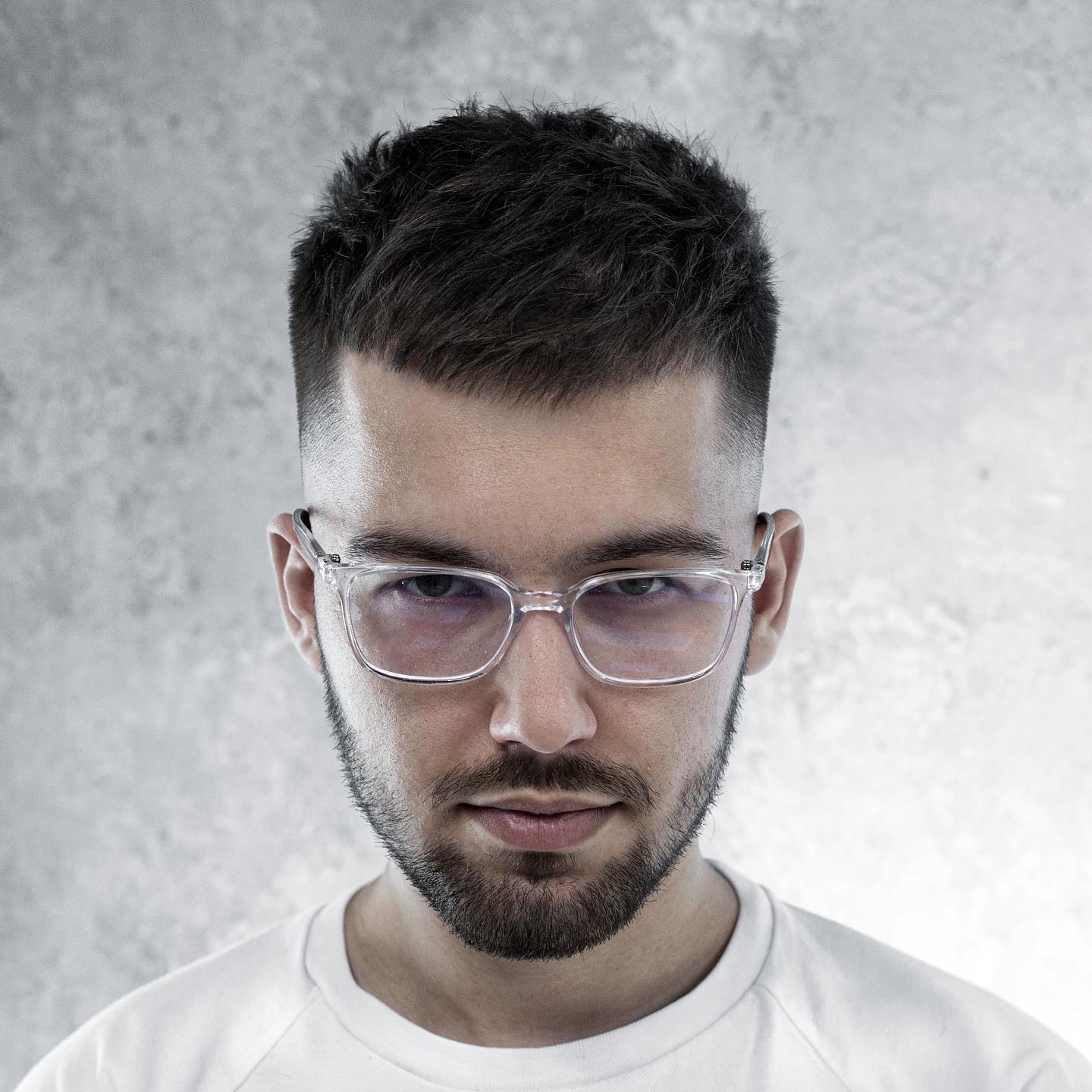 Sharp Angular Fade with Textured Top