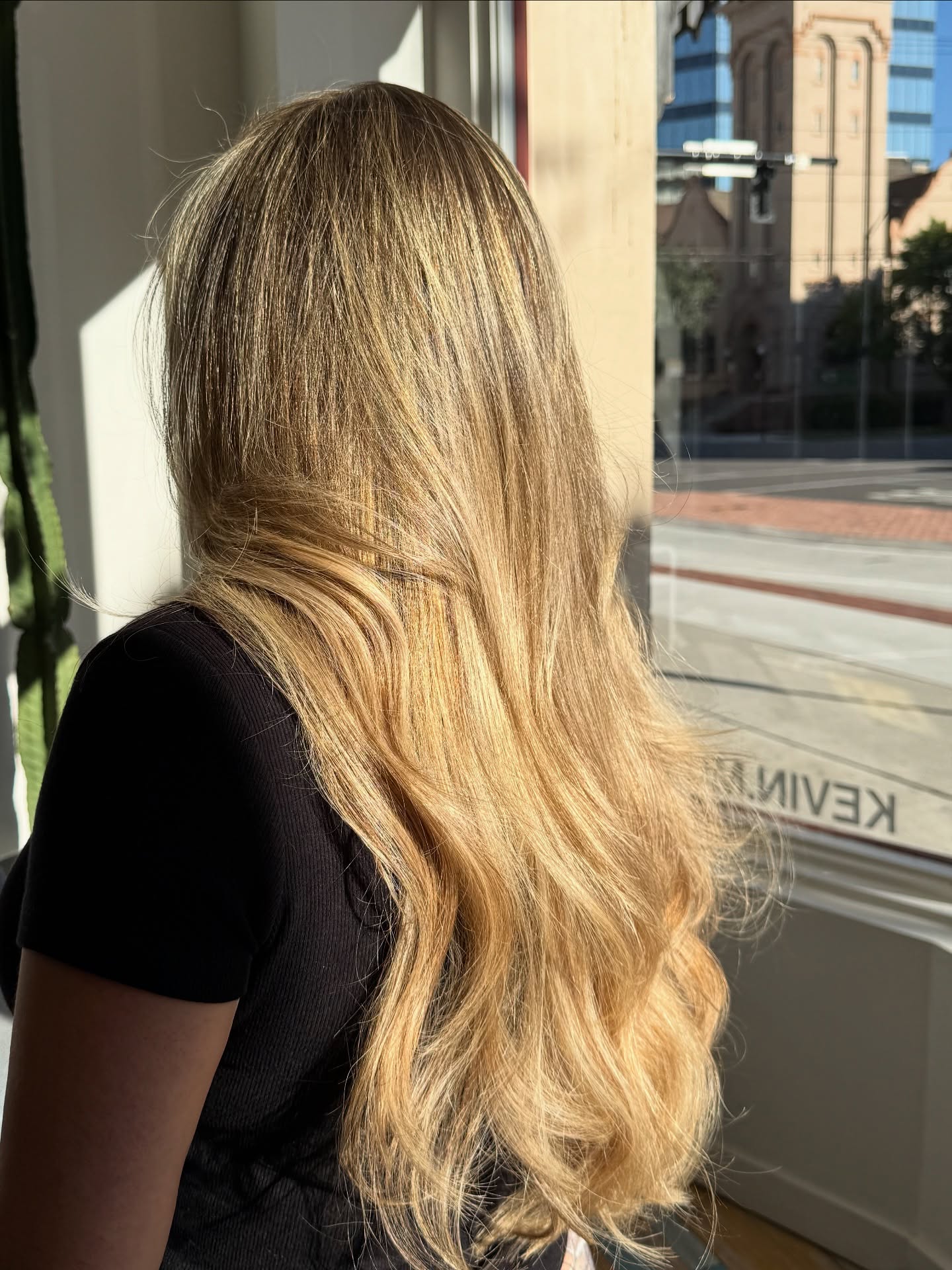 Sunlit Golden Waves with Soft Blending