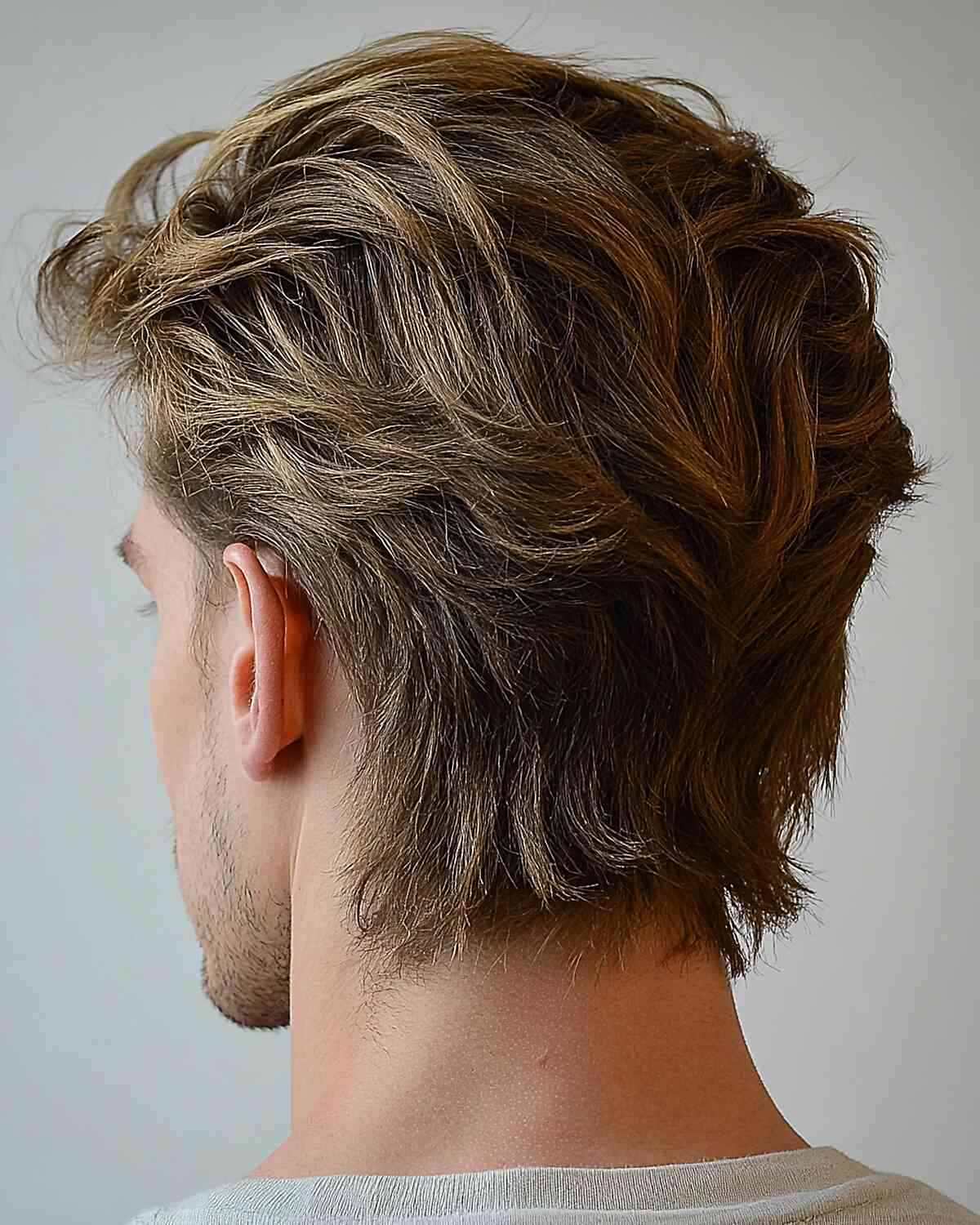 Textured Backward-Swept Cut for Men