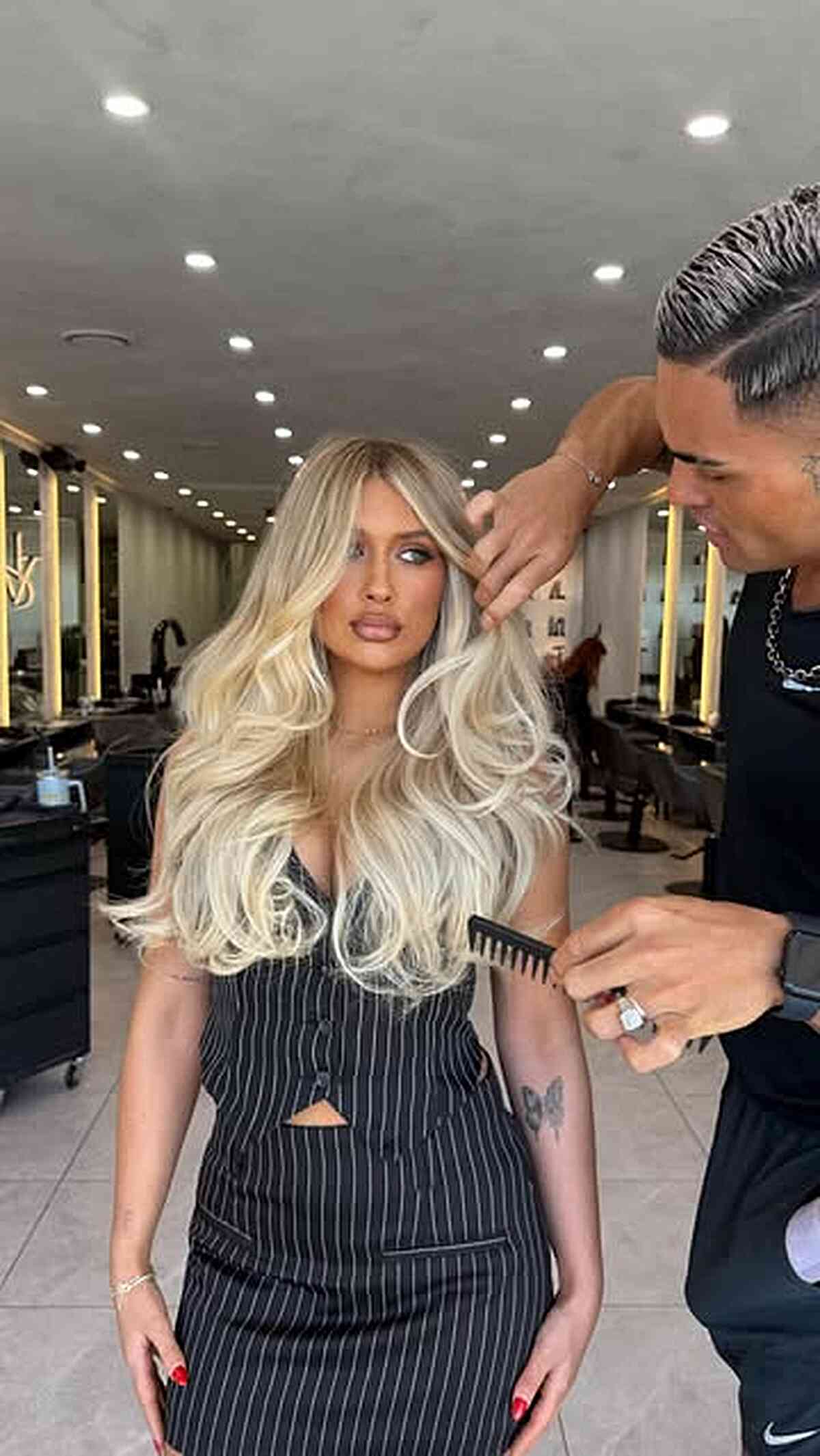 Glamorous Bright Vanilla Blonde Waves