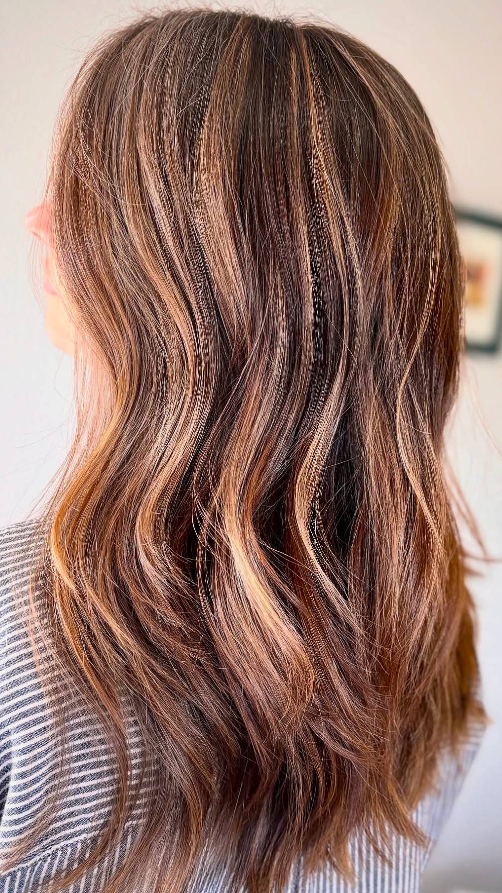 Textured Brunette Waves with Subtle Caramel Highlights