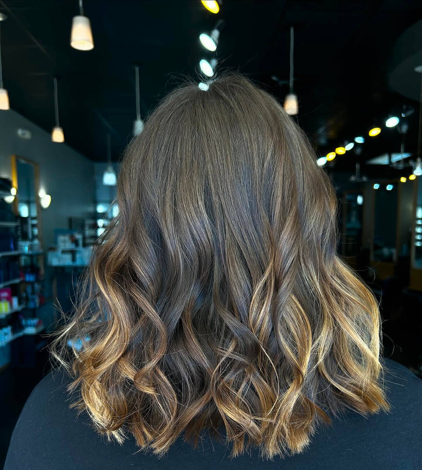 Textured Wavy Medium Length Hair with Subtle Balayage